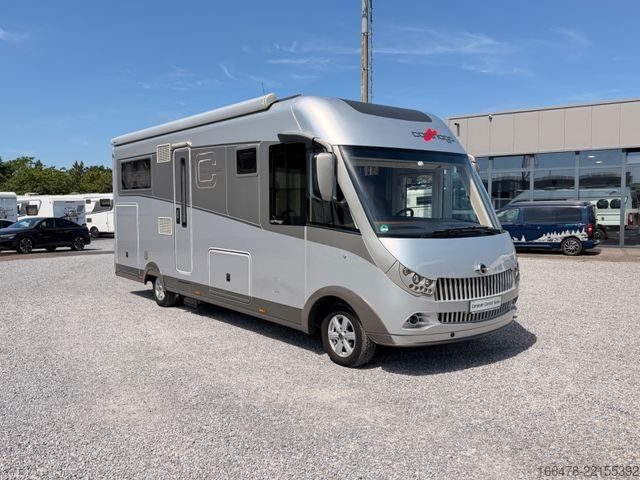 Integriertes Wohnmobil CARTHAGO Liner For Two 53 Iveco *Rundsitzgruppe-Hubbett*