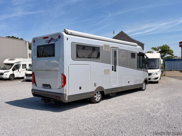 Integriertes Wohnmobil CARTHAGO Liner For Two 53 Iveco *Rundsitzgruppe-Hubbett*
