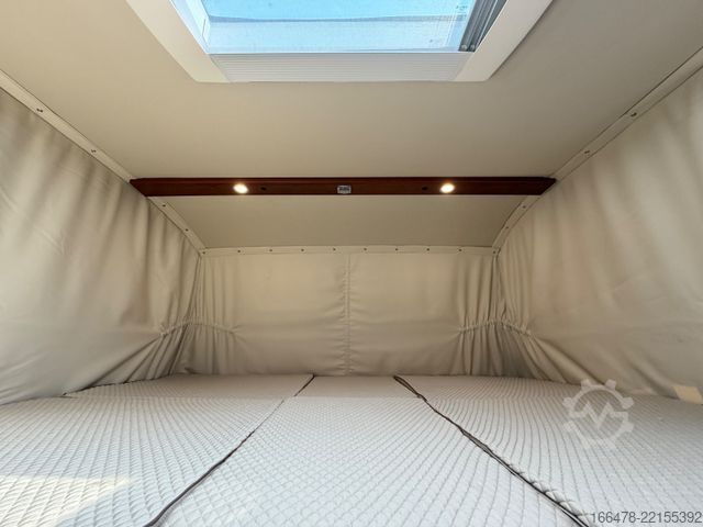 Integriertes Wohnmobil CARTHAGO Liner For Two 53 Iveco *Rundsitzgruppe-Hubbett*
