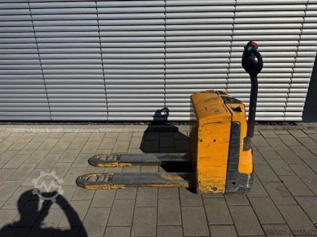 Elektrische Niederhubwagen Jungheinrich EJE 116  res HP