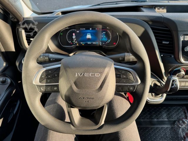 Car carrier van IVECO Daily 35S16 HA8 *Rampen*L3.500mm*Automatik*AHK*