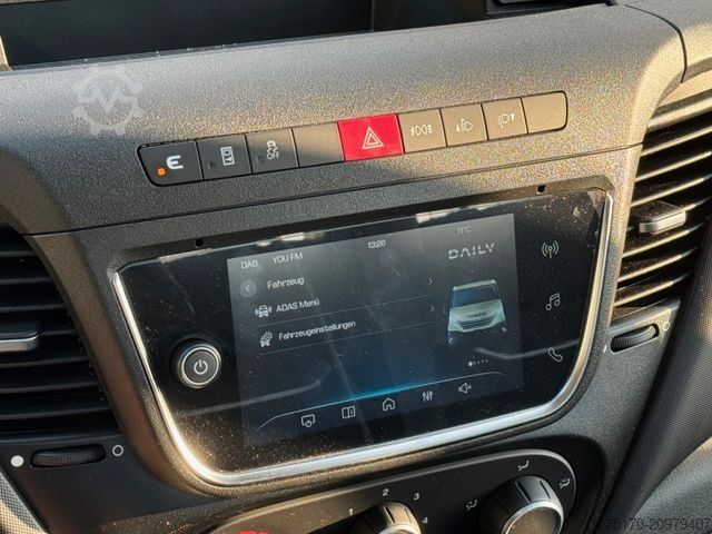 Car carrier van IVECO Daily 35S16 HA8 *Rampen*L3.500mm*Automatik*AHK*