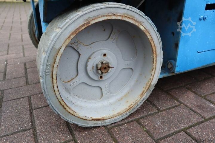 Scissor lift Genie GS2632 Electric, Working Height 10m, 227kg Capacit