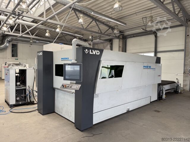 Laserschneidmaschine LVD PHOENIX FL 3015 Fiber 6 kW