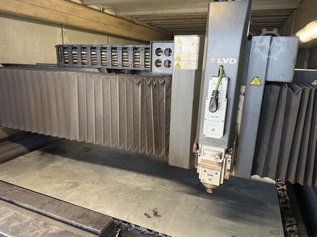 Laserschneidmaschine LVD PHOENIX FL 3015 Fiber 6 kW
