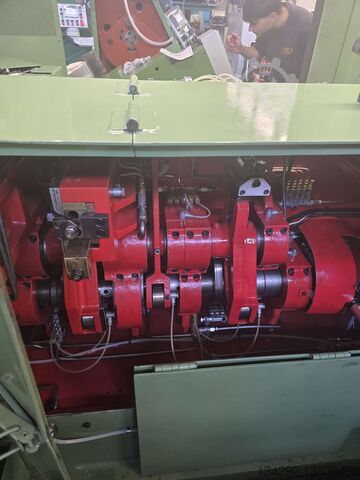 Schraubenfertigungsmaschine CARLO SALVI RF/550/SV