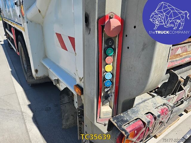 Refuse collection vehicle Scania P 270