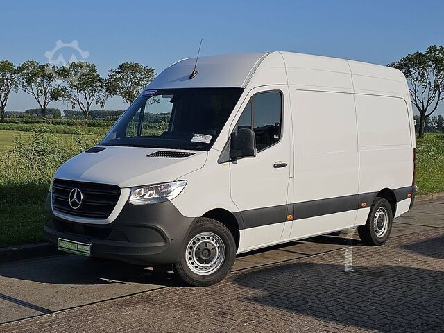 High-roof van MERCEDES-BENZ SPRINTER 317 L2H2 RWD Automaat