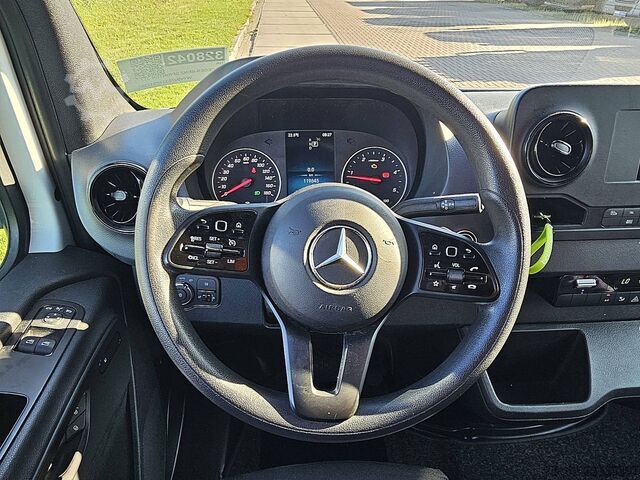 High-roof van MERCEDES-BENZ SPRINTER 317 L2H2 RWD Automaat