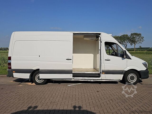 Reefer van MERCEDES-BENZ SPRINTER 313 L3H2 Maxi FRIGO Ac!