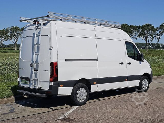 High-roof van MERCEDES-BENZ SPRINTER 317 L2H2 LED Mbux RWD!