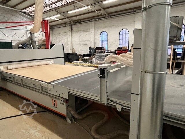 CNC-Bearbeitungszentrum Holz-Her Dynestic 7507 10.7 push