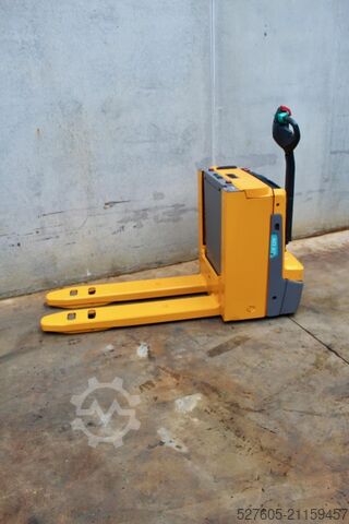 Niederhubwagen Jungheinrich EJE C20