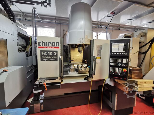 Vertikales Bearbeitungszentrum CHIRON FZ 12 S