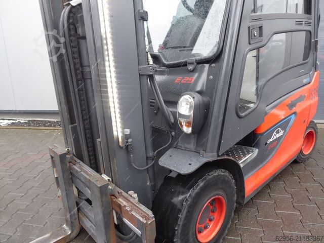 Elektro 4 Rad-Stapler Linde E25-01