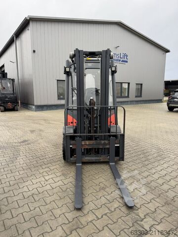 Dieselstapler Linde H25D-02
