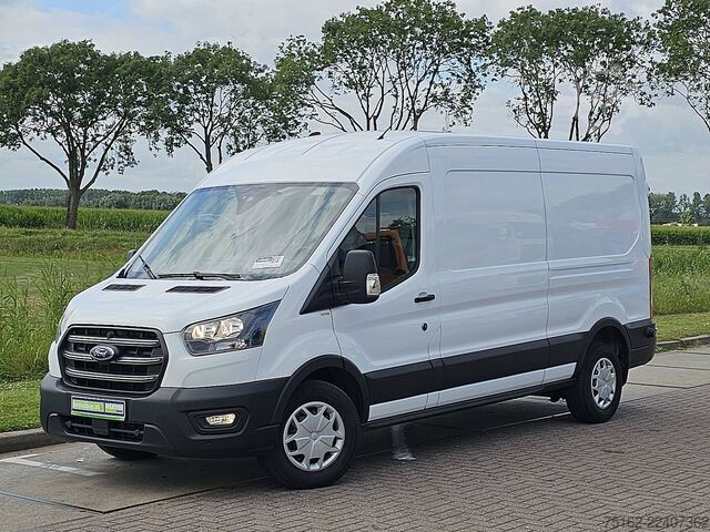 High-roof van FORD TRANSIT 2.0 L3H2 Airco Camera