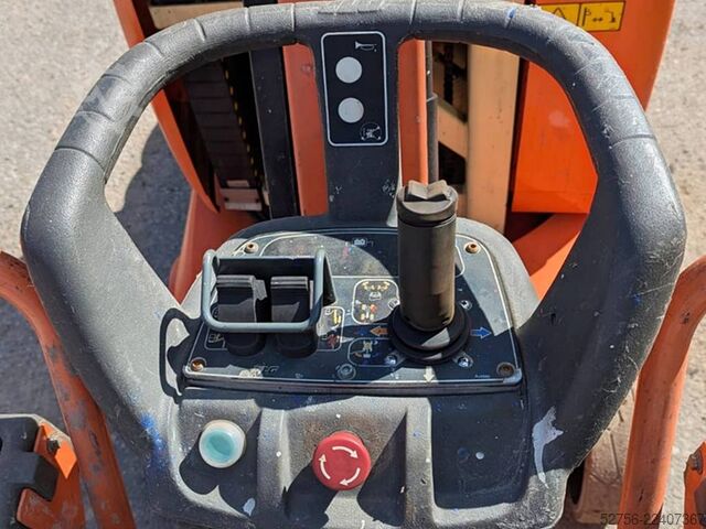 Telescopic boom lift JLG Toucan 10E