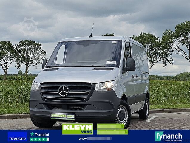 High-roof van MERCEDES-BENZ SPRINTER 311 L1H1 2xZijdeur Mbux!