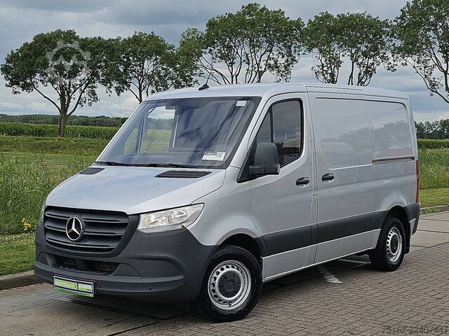 High-roof van MERCEDES-BENZ SPRINTER 311 L1H1 2xZijdeur Mbux!