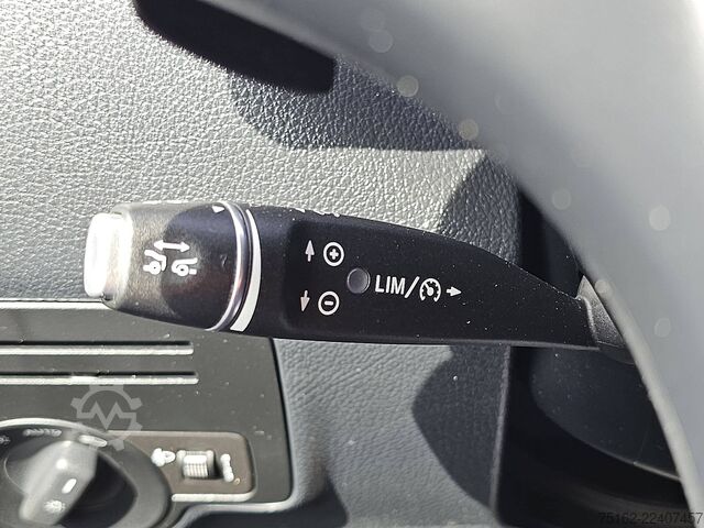 High-roof van MERCEDES-BENZ VITO 114 L2 Aut. LED 136pk!