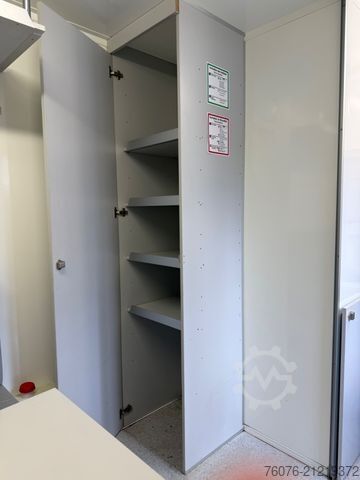 Anhänger BLYSS Langläufer Heizung/Diesel WC Küche/ Lithium Batt