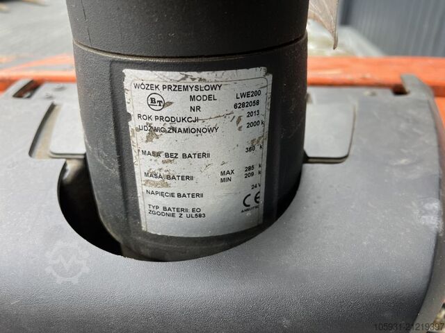 Electric Pallet Truck BT LWE200