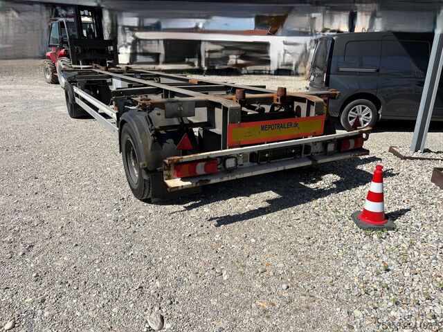 Anhänger-Wechselfahrgestell SOMMER Verzinkte BDF Lafette 235/75R17,5 BPW