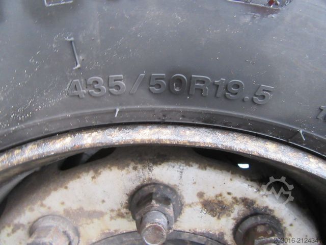 Auflieger mit Pritsche & Plane SCHMITZ CARGOBULL Mega Varios 80% Bremse / 60% Reifen