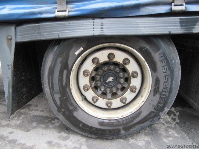 Auflieger mit Pritsche & Plane SCHMITZ CARGOBULL Mega Varios 80% Bremse / 60% Reifen