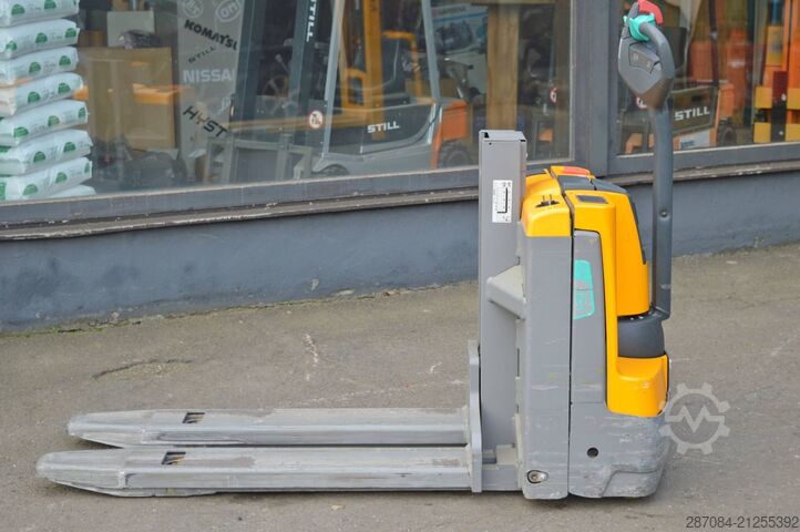 Niederhubwagen Jungheinrich EMD 115i