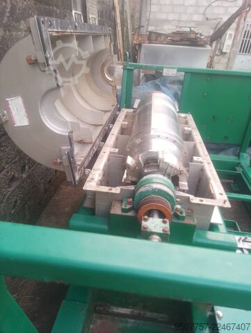 Un tour robuste Derrick DE .1000 GBD
