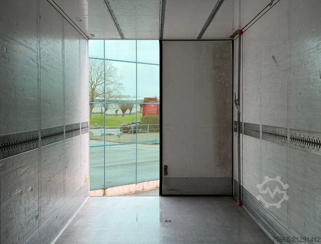 Kühlauflieger SCHMITZ CARGOBULL SCB*S3B THERMO KING SLXe 400 LIFT AXLE FLOWERWID