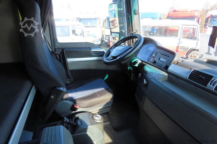 Standard-SZM MAN TGX 18.440 RETARDER, FRIGO, 2 beds