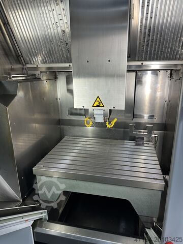 Vertikales Bearbeitungszentrum HERMLE C30 V (HSC - 40.000 RPM)