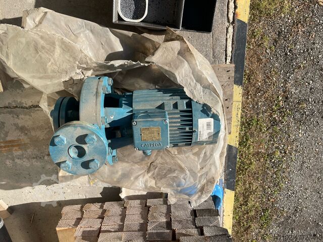 Hydraulic steel plate press with electric heating Hydraulic 11 kw water-heated steel plates Friz UK