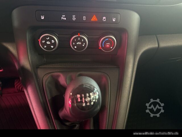 Panel van MERCEDES-BENZ 112 CDI standard Base Kamera/MBUX/Sitzheizung