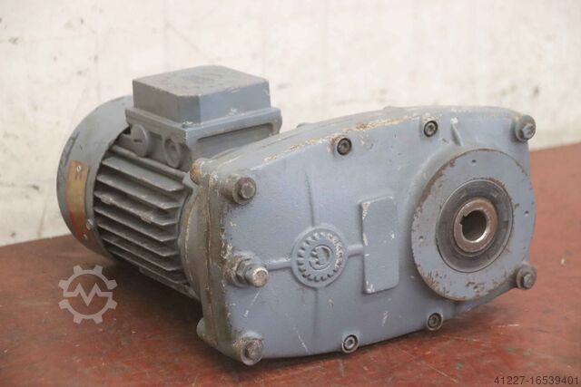 Gear motor 0.18 kW 23 rpm Cebeha CB SF 150-63 N/40