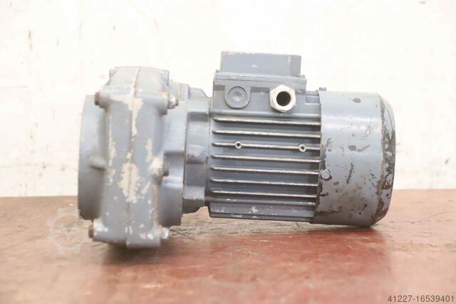 Gear motor 0.18 kW 23 rpm Cebeha CB SF 150-63 N/40