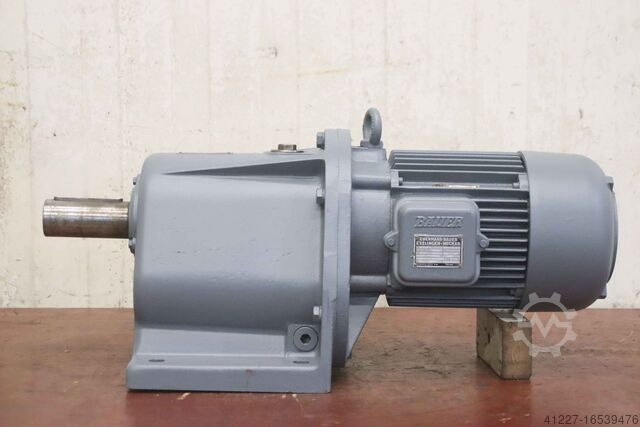 Gear motor 3 kW 82 rpm Bauer D 146/176