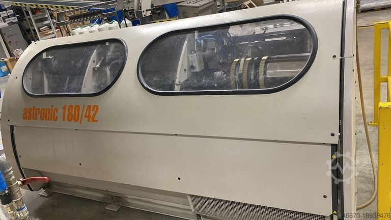 Thread sewing machine Meccanotecnica Aster-Astronic 180/42