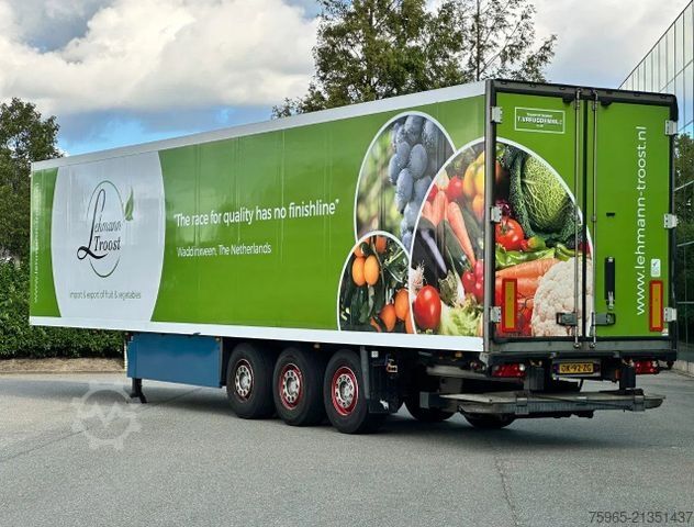 Reefer semitrailer SCHMITZ CARGOBULL SKO 24 THERMO KING SLX 200 ONLY 3645 ENGINE HOUR