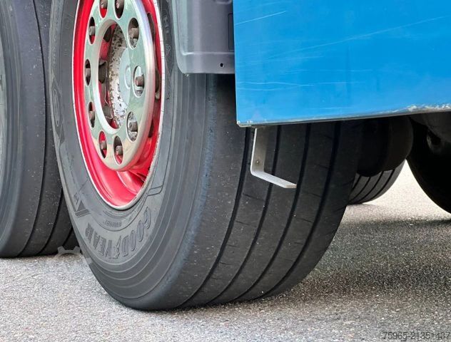 Reefer semitrailer SCHMITZ CARGOBULL SKO 24 THERMO KING SLX 200 ONLY 3645 ENGINE HOUR