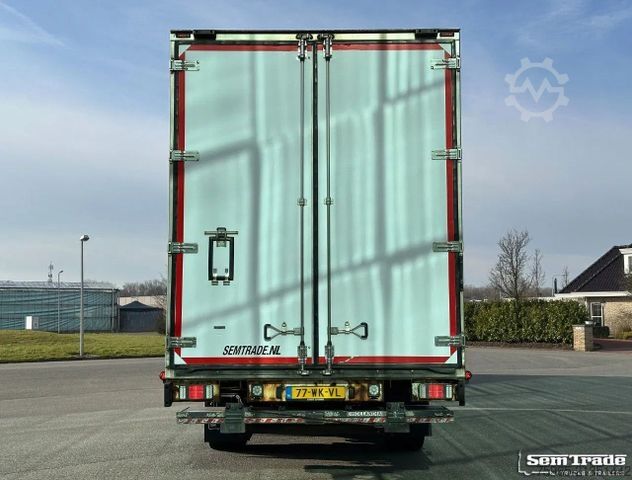 Refrigerated truck DAF XF 480 FAR SSC 6X2 50 CC COMBI 2x LIFT CARRIER T