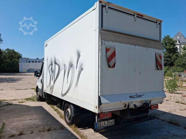 Transporter mit Koffer IVECO Daily 35S14