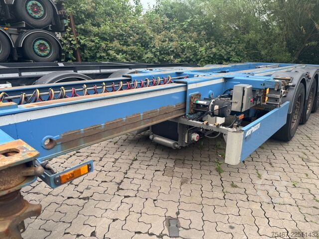 Auflieger-Wechselfahrgestell WEB-TRAILER Web-Trailer Genset Kühlagrigat 3x Vorhanden