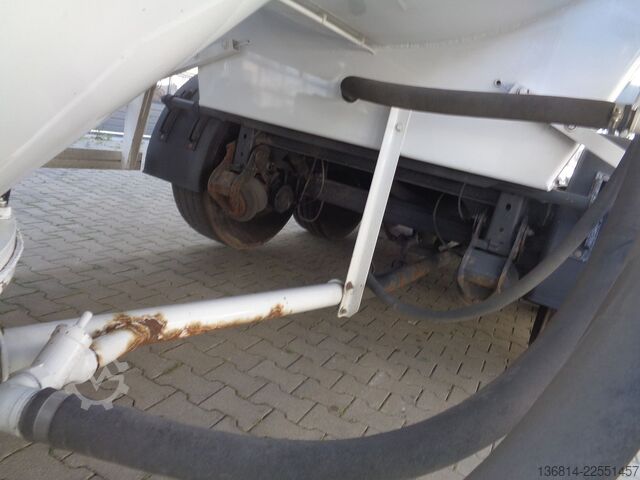 Siloauflieger SPITZER SF 2734/2P Silo 34.000 L 2 Kammern Liftachse