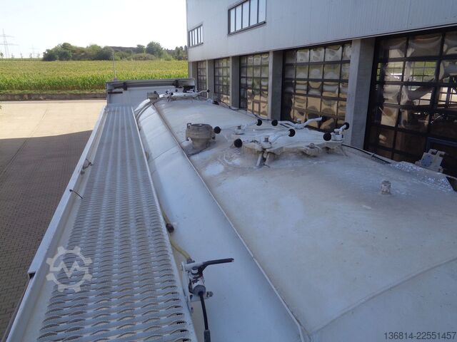 Siloauflieger SPITZER SF 2734/2P Silo 34.000 L 2 Kammern Liftachse