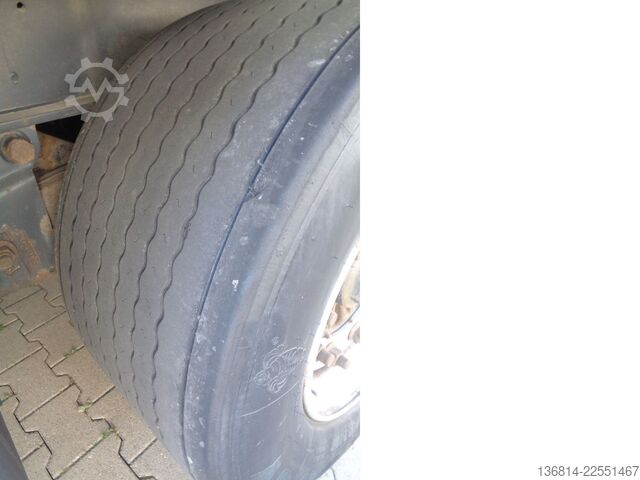 Auflieger KÖGEL S24-1 Mega Liftachse 445/45 R19,5