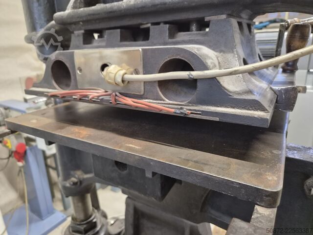 Kniehebelpresse  